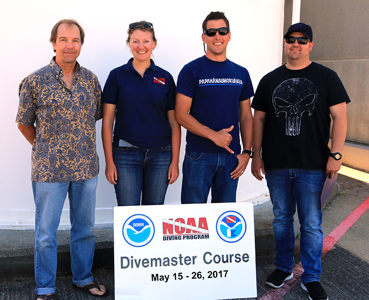 NOAAA Divemaster graduates